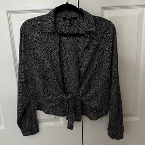 Long sleeve b&w tie front top